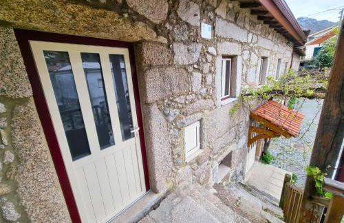 Casa da Lameira II by Gerês Casas - Foto 26