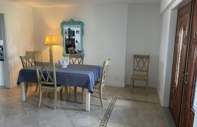 Luxury Waterfront Home With Pool 3 Bedroom Home by RedAwning - Foto 23