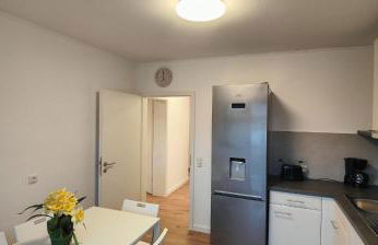 Voll-Ausgestatte Wohnung mit Balkon - Foto 16