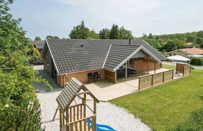 Elegant Holiday Home in Jutland With Sauna - Foto 1