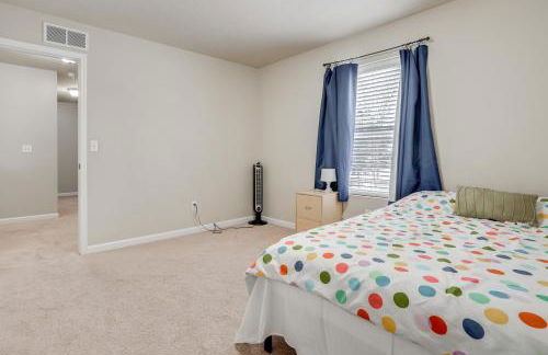 Spacious Family Getaway with Yard in Kalamazoo! - Foto 24