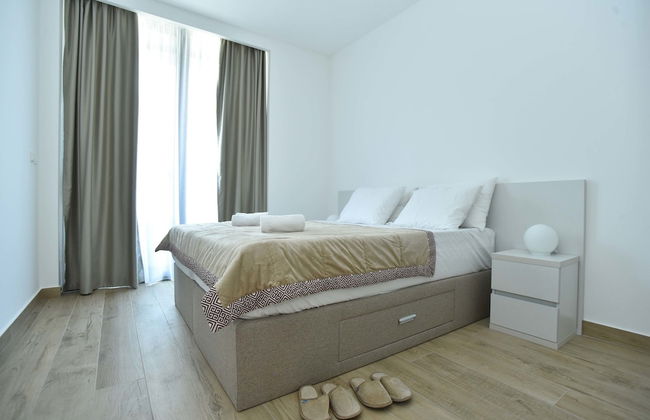 ROYAL GARDENS Apartments - Photo 13