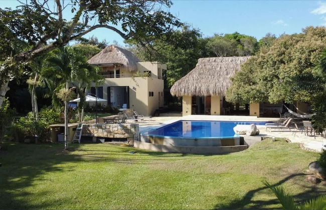 w Lovely 4BR Villa at Mesa de Yeguas - Photo 11