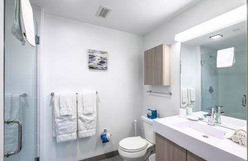 Modern Apt with Gym & Terrace - Photo 8