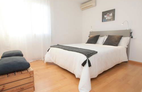 Pis del Mercat -aire acondicionado en todas las habitaciones y salón- - Foto 7