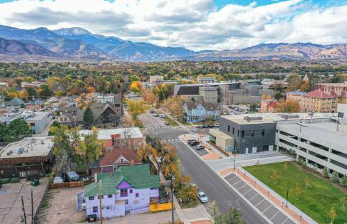 Tiger Lair Walk to CC Historic Downtown COS 4BR - Foto 45