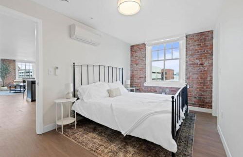 Spacious Apartment with King Beds - J and K on Main - Foto 5