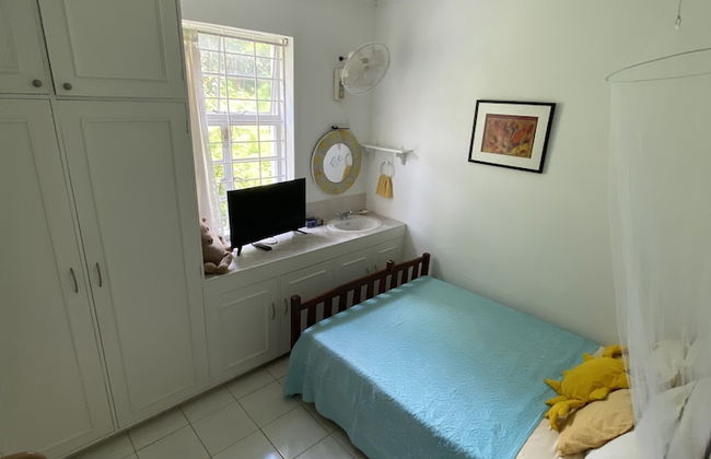 Barbados Chi Guest House - Photo 25
