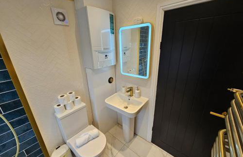 The Rocky Luxe - 4 Bedrooms - Parking - Sleeps 8 - Foto 14