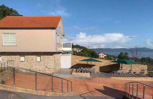 Acogedora casa cerca de Marín - Foto 1