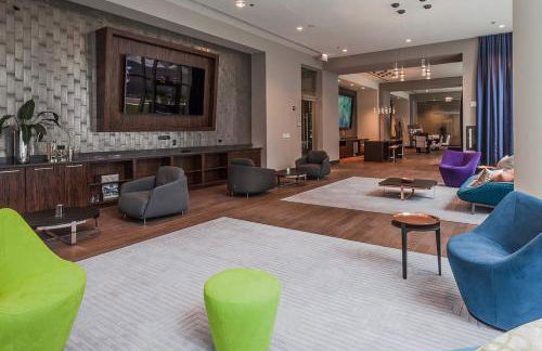 Blueground The Loop pool AC nr park CHI-1188 - Foto 32