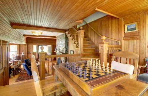 Serene Silver Bay Home on Lake George with Boat Slip - Foto 7