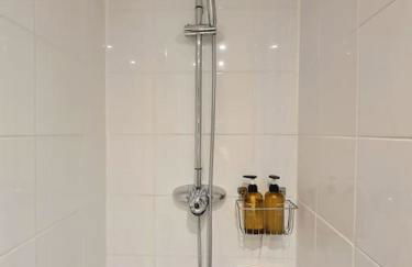 Luxury, Spacious 3 Bedroom, Beachfront Apt with Parking & Courtyard - Shoreside - Foto 40