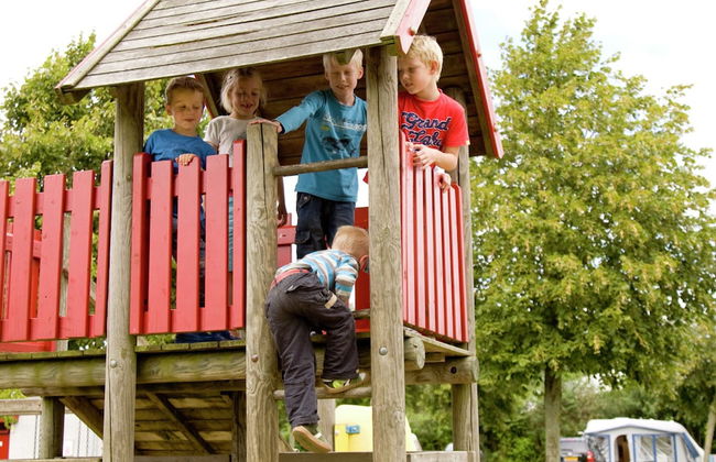 Nice House With a Dishwasher, Located in Friesland - Foto 14