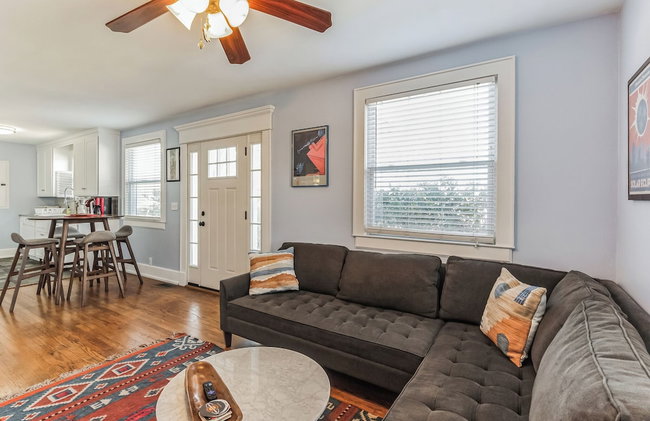 Bluebird Bungalow Chic Home, Quiet Neighborhood - Foto 15