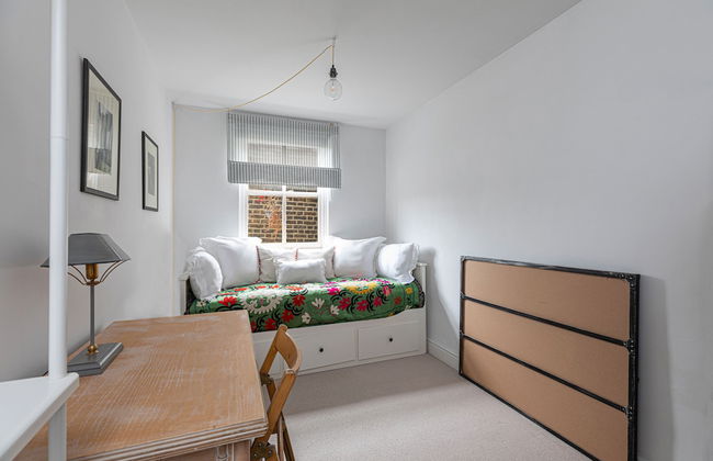 JOIVY Stylish 2-bed Flat w/ Terrace Near Battersea Park - Foto 7
