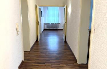 Große möblierte Wohnung im Zentrum von Lage - Foto 5