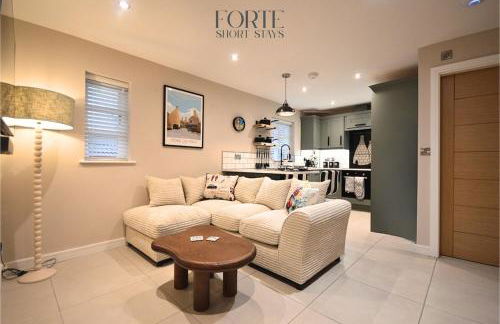 New Two Bedroom Suite - Walk to Trentham Gardens! - Foto 1