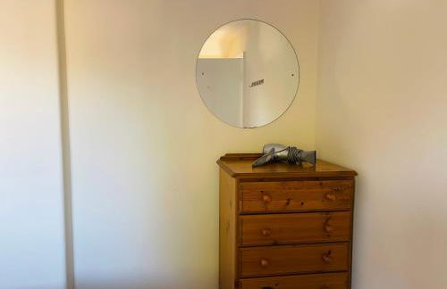 St Ives, King Bed Cosy home, parking, fast Wi Fi - Foto 4