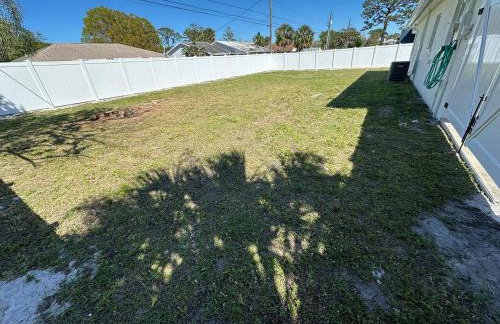 The Country Club Cottage NEW! Space Coast Entire Home! Plenty of Parking! - Foto 23