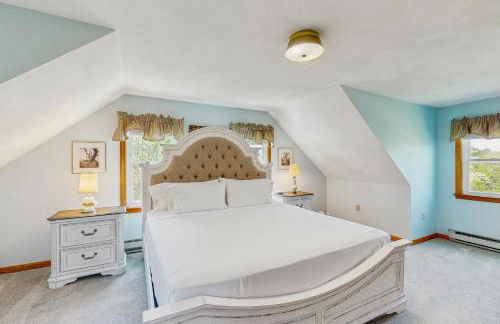 1 Mi to Dtwn Nantucket! Family Getaway with Deck - Photo 12