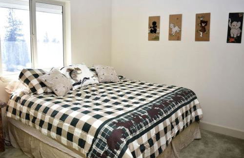 Off-The-Grid Cottage Rental with 360-Degree Mountain Views near Cascade, Idaho - Foto 10