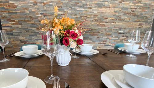 6 Bedroom Bungalow Ascot Racecourse LegoLand Windsor Castle 75" TV - Foto 5