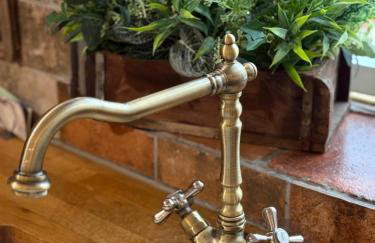 Pet Friendly, Border Cottage, Norfolk - Photo 3