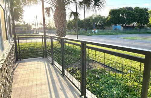 NEW! 5 min from Mall, Airport, and Dinning! - Foto 7