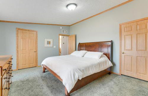 8 Mi to Dtwn Rochester Peaceful Home with Deck! - Foto 19