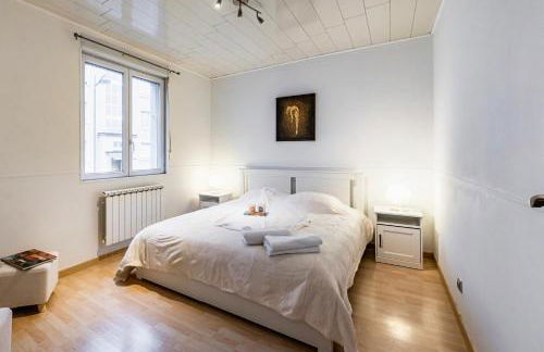 Cosy apartment on Strasbourg Tramway line and Canal - Appartement confortable sur ligne tram Strasbourg et Canal - Foto 2