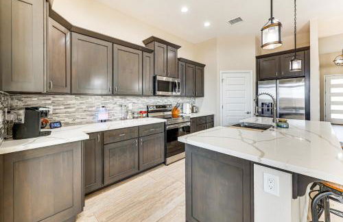 Mtn-View Home with Patio, 3 Mi to Colorado River! - Foto 2