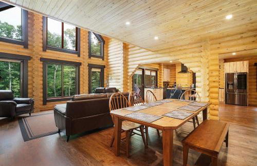 Log House Chalet, Volleyball field, Sauna, Hot Tub - Foto 34