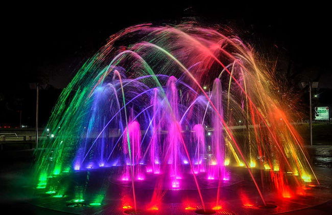 Spectacle son et lumière dans le Parque de la Familia - Photo 1