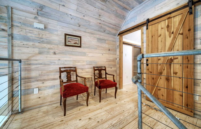 Shared Pool w/ Bay Views, Boat Dock Fishing Big Slough by Avantstay - Foto 16