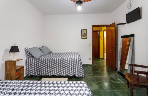 Piscina, jardim, área gourmet e vista arborizada - Foto 34