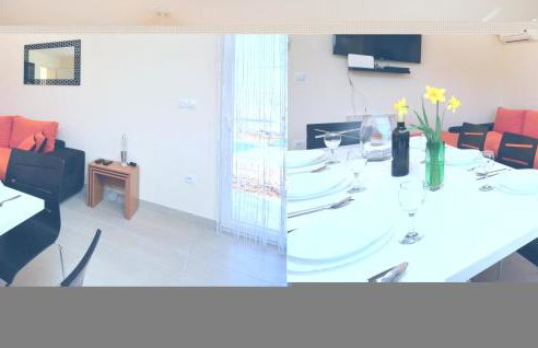 Four-Bedroom Holiday Home In Lecevica - Foto 9