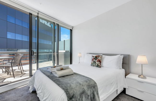 Melbourne Lifestyle Apartments - Best Views on Collins - Photo 45