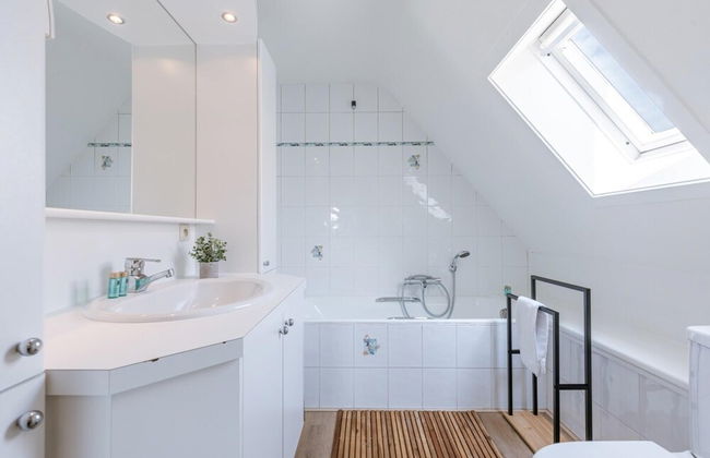 Vacation Home in Damme With Sunny Garden and Views - Photo 25