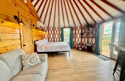 Yurt Overlook #8 with AC and Private Bath King Suite - Foto 8