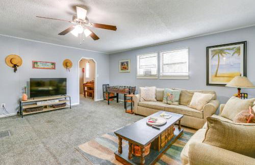 1 Mi to Sands Beach Walkable Island Home with Yard! - Photo 1