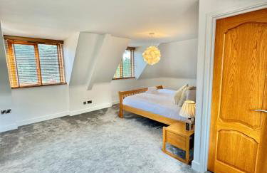 Serene Retreat - Hot Tub - Pool Table - Close to New Forest and Bournemouth Beach - Sleeps 12 - Foto 39