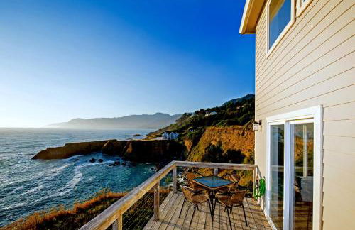 Exquisite Oceanview! by OceanviewHotTubs Oceanfront! Shelter Cove, CA Tesla EV station - Foto 35