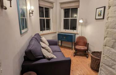 The Lookout: Cosy Compact Cottage - Photo 3