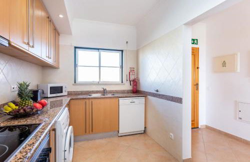 Lovely 2 bedroom apartment including pool, stunning ocean views & beach closeby - Foto 11