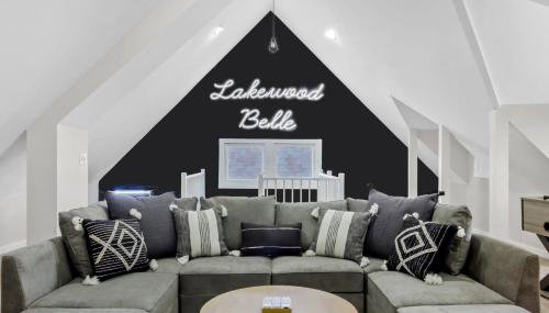 The Lakewood Belle: Family Friendly Home 10 minutes to Downtown! - Foto 1, Game Room