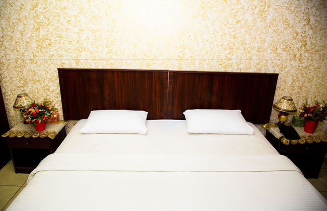 Gulf Hotel Apartment - Photo 12