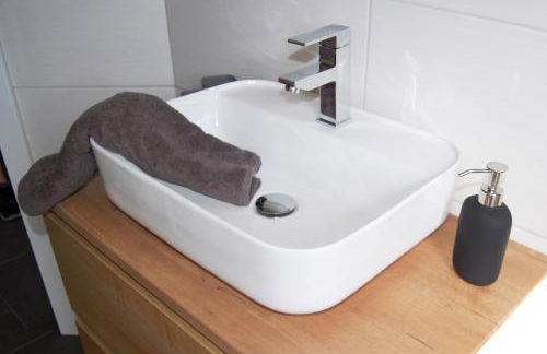 Ferienhaus Kleiner Onkel, Seeblick, Angeln, Sauna, ruhige Lage - Foto 12