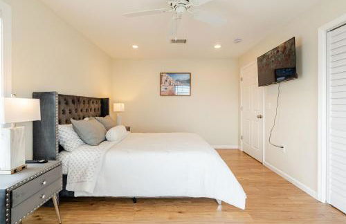 Luxury 2BR Oceanfront Condo with Rooftop Patio, 2 Minute Walk to the Beach! - Foto 6