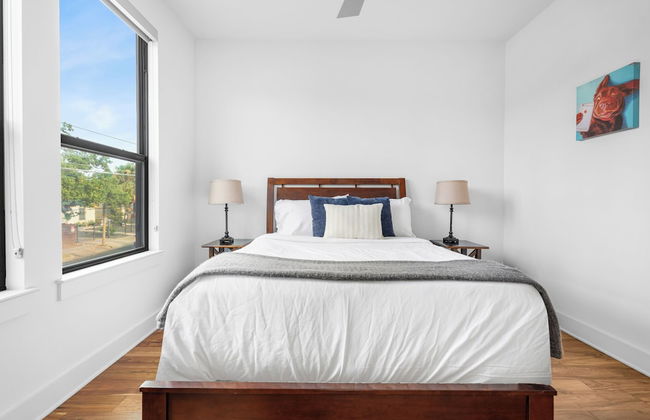 Walk to Restaurants & Entertainment on East Side - Foto 10